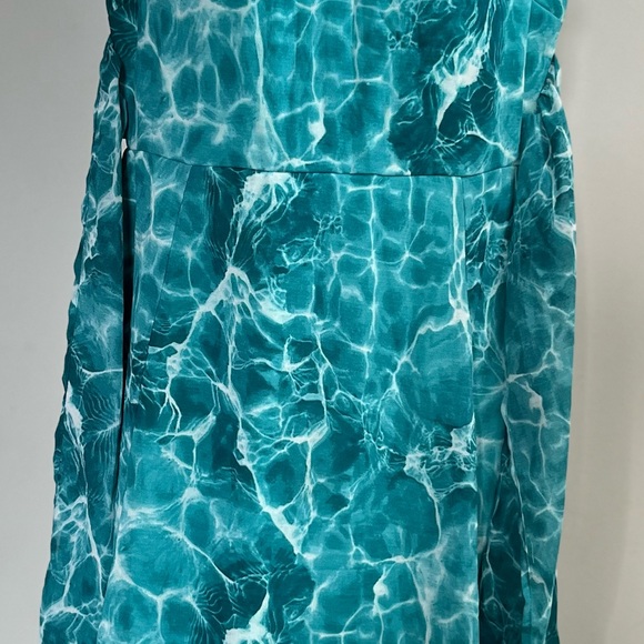 Description: Green Floral cinched waist dress ; Size : Small - Picture 3 of 3